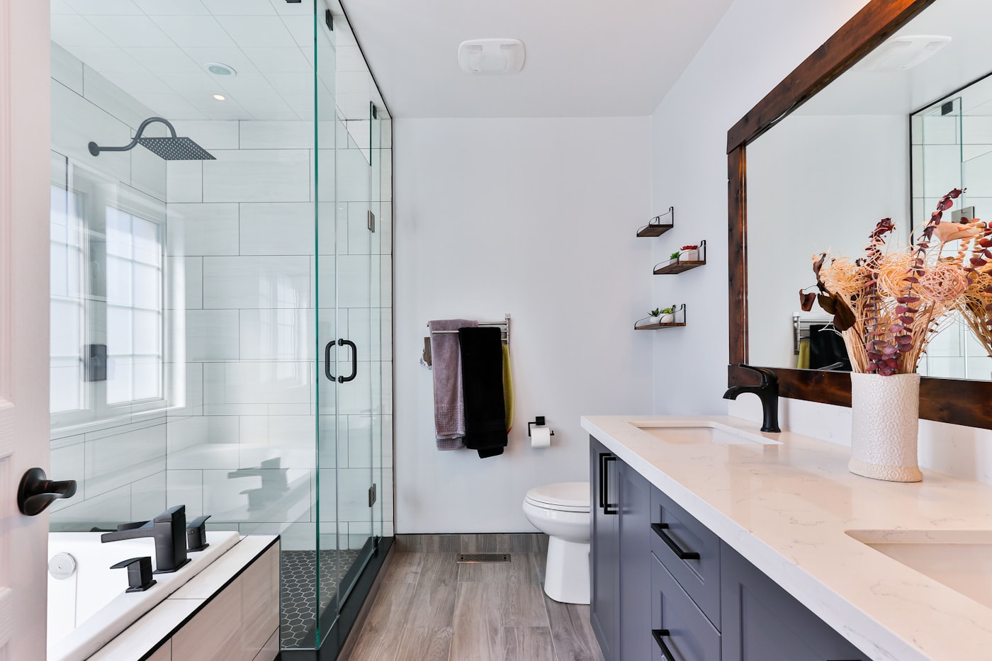 Boulder Master Suite — Vanity & glass shower
