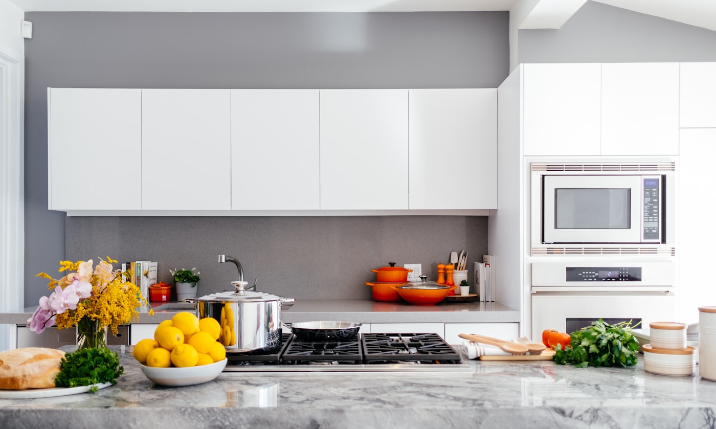 Summerlin Ridge Residence — Kitchen & range wall